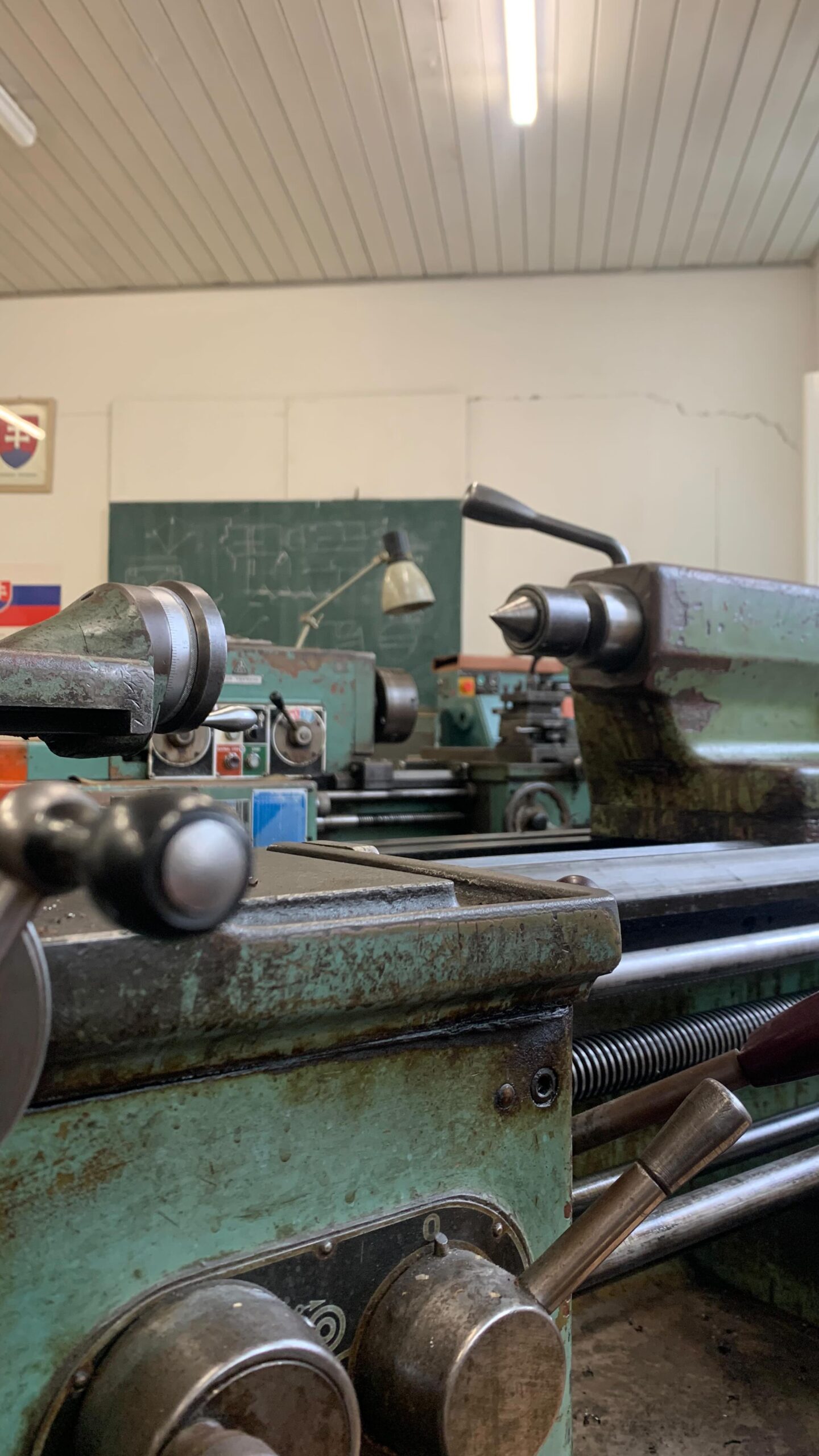 🗜️Sústruženie but make it cinematic✨🟧⬜️🟧⬜️#somfajnorak #fajnorka #spss #strojarina#bratislava #highschool #engineering #mechanicalengineering #engineer #strojar #inzinier #sustruh #technika #lathe #machining